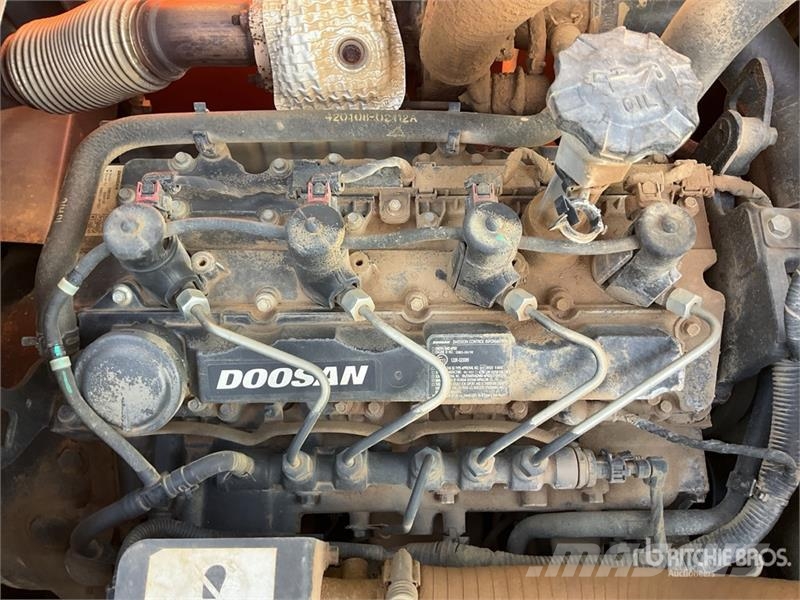 Doosan DX140LC-7 Tracked Excavator Excavadoras de cadenas