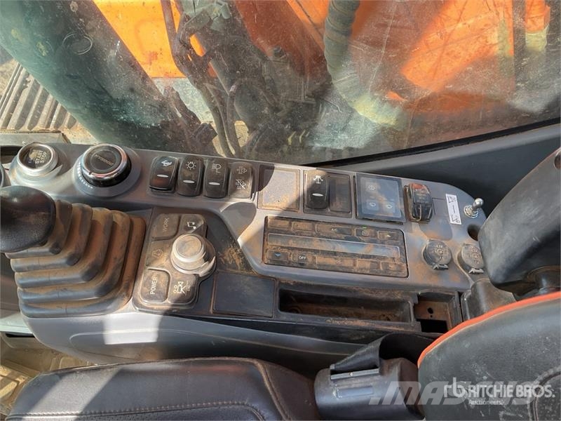 Doosan DX140LC-7 Tracked Excavator Excavadoras de cadenas