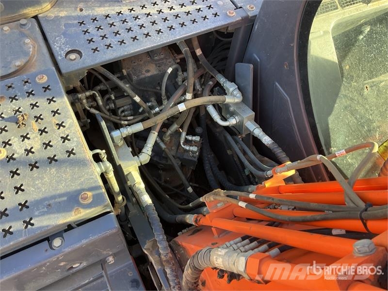 Doosan DX140LC-7 Tracked Excavator Escavadoras de rastos