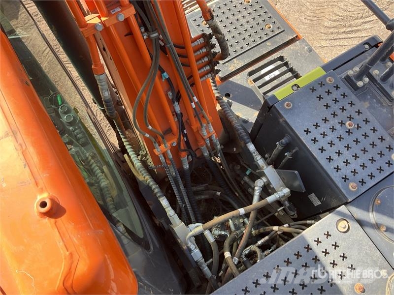 Doosan DX140LC-7 Tracked Excavator Excavadoras de cadenas