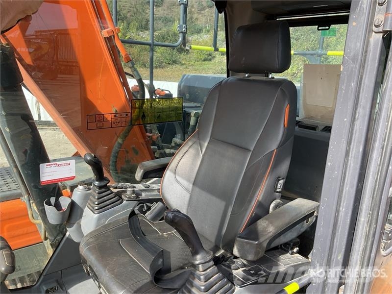 Doosan DX140LC-7 Tracked Excavator Bagri goseničarji