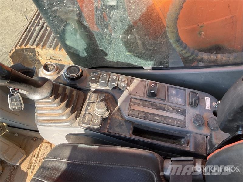 Doosan DX140LC-7 Tracked Excavator Escavadoras de rastos