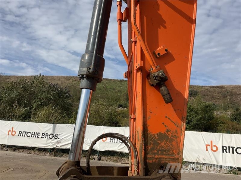 Doosan DX140LC-7 Tracked Excavator Bagri goseničarji