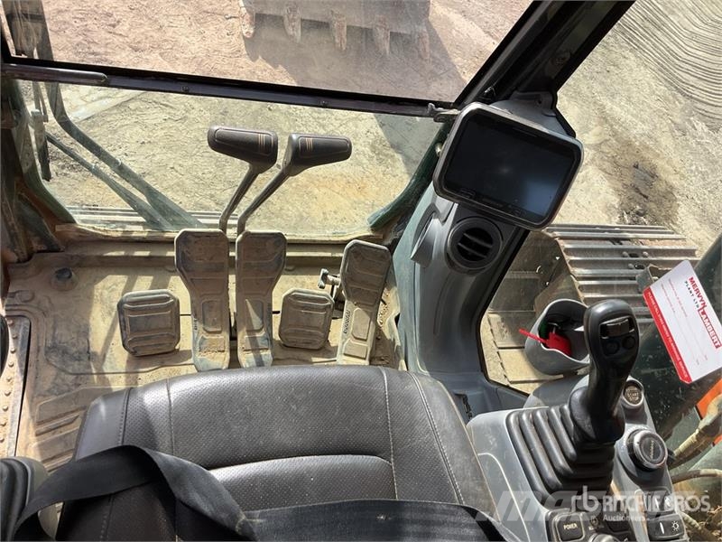 Doosan DX140LC-7 Tracked Excavator Bagri goseničarji