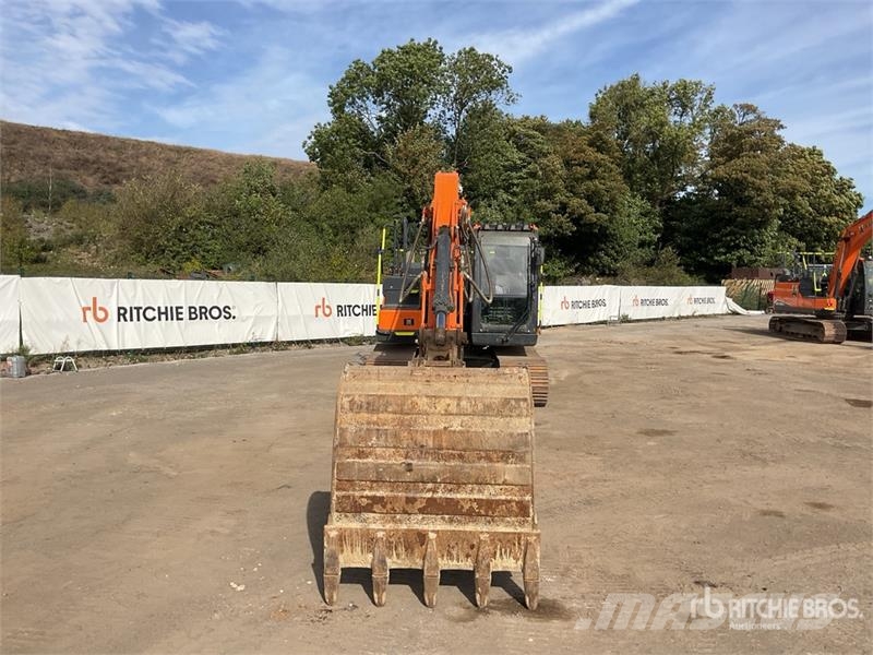 Doosan DX140LC-7 Tracked Excavator Bagri goseničarji