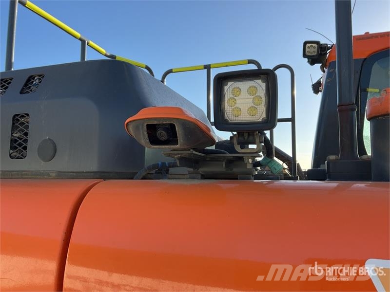 Doosan DX140LC-7 Tracked Excavator Escavadoras de rastos