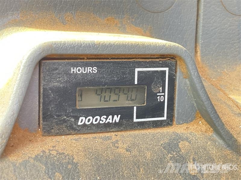 Doosan DX140LC-7 Tracked Excavator Excavadoras de cadenas