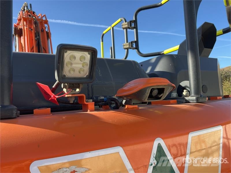 Doosan DX140LC-7 Tracked Excavator Escavadoras de rastos
