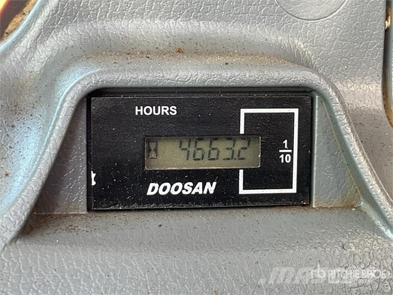 Doosan DX140LC-7 Tracked Excavator Escavadoras de rastos