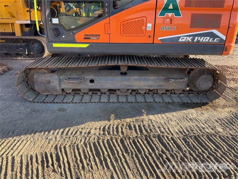 Doosan DX140LC-7 Tracked Excavator Escavadoras de rastos