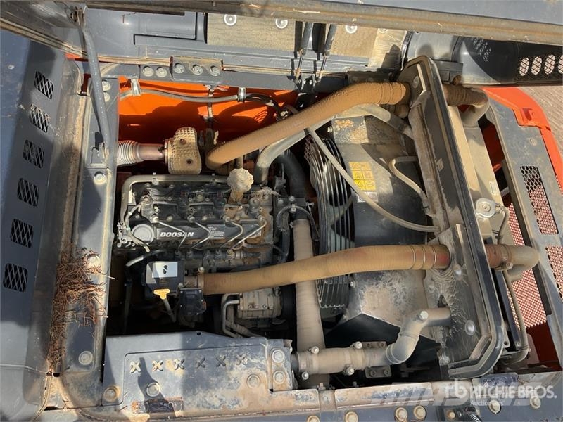 Doosan DX140LC-7 Tracked Excavator Bagri goseničarji