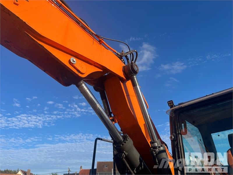 Doosan DX140LCR-5 Tracked Excavator Kāpurķēžu ekskavatori