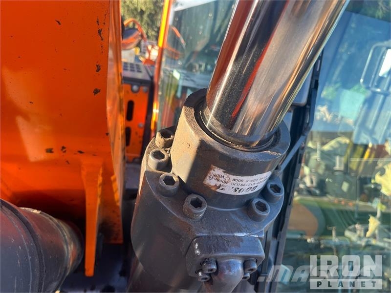 Doosan DX140LCR-5 Tracked Excavator Kāpurķēžu ekskavatori