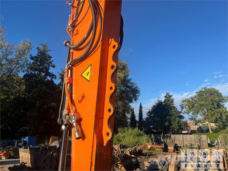 Doosan DX140LCR-5 Tracked Excavator Kāpurķēžu ekskavatori
