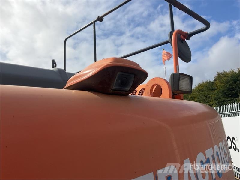 Doosan DX180LC-3 Tracked Excavator Crawler excavators