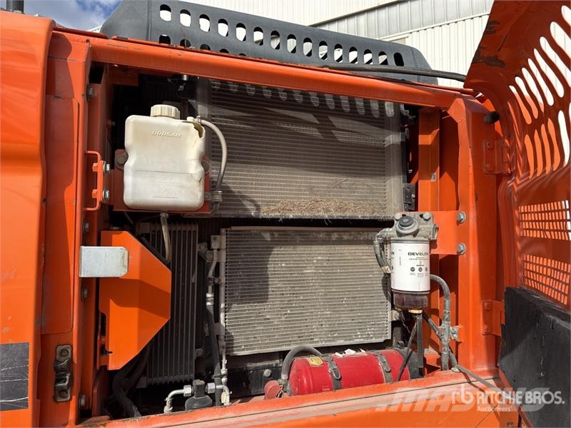 Doosan DX225LC-3 Pelle Sur Chenilles Tracked Excavator Escavatori cingolati
