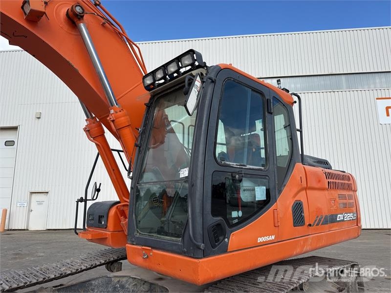 Doosan DX225LC-3 Pelle Sur Chenilles Tracked Excavator Escavatori cingolati