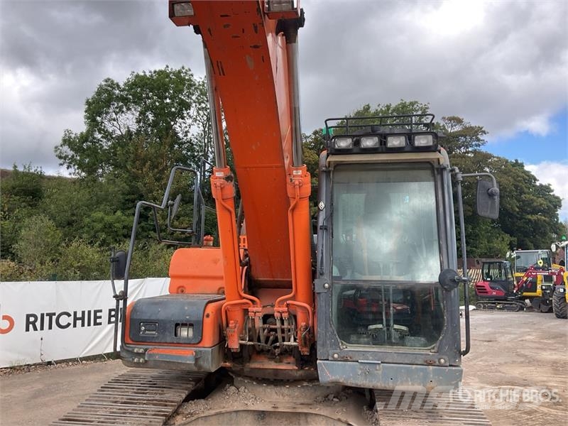 Doosan DX225LC-3 Tracked Excavator Pelle sur chenilles