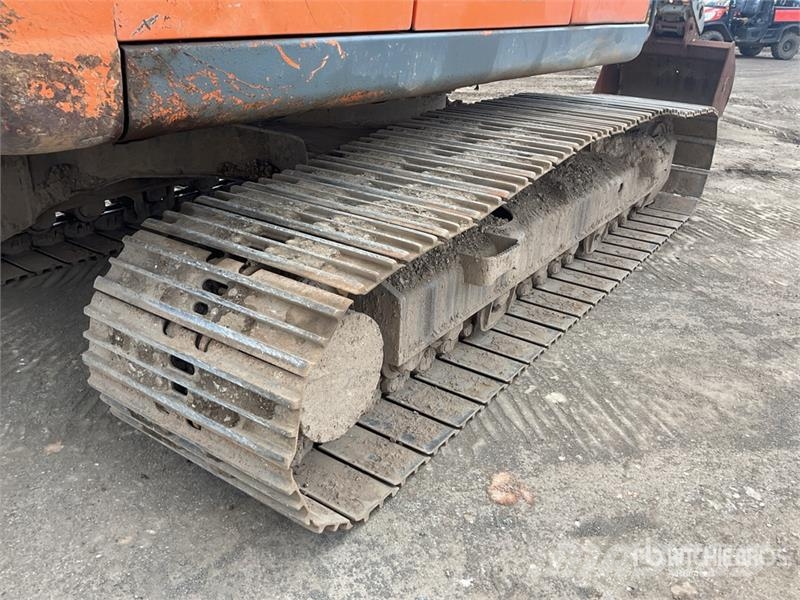 Doosan DX225LC-3 Tracked Excavator Pelle sur chenilles