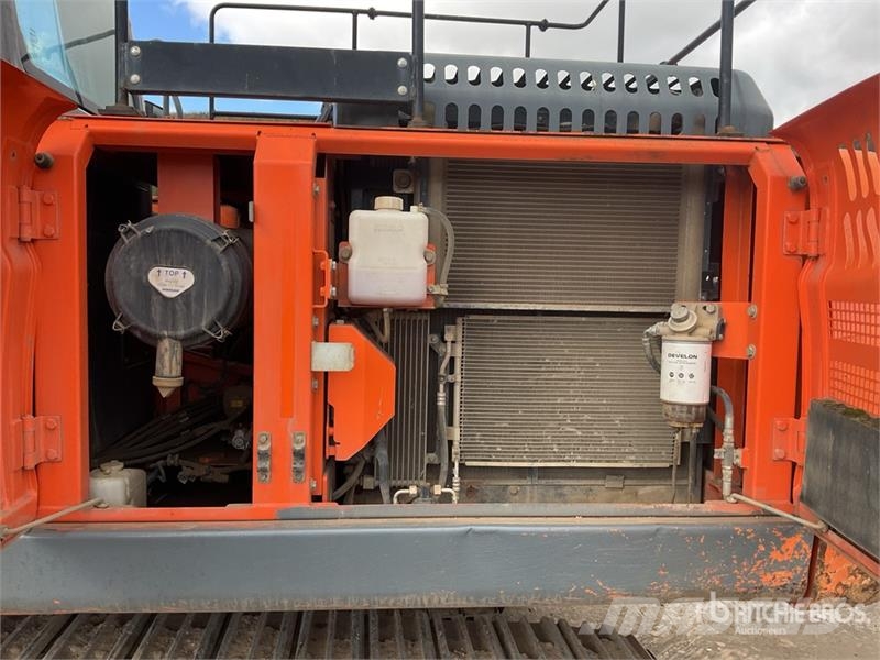 Doosan DX225LC-3 Tracked Excavator Pelle sur chenilles