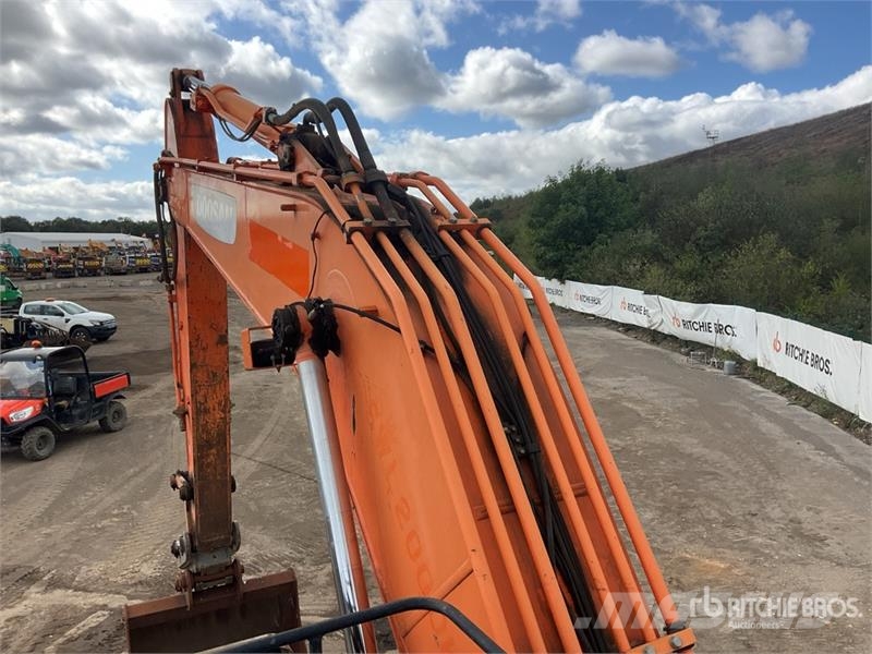 Doosan DX225LC-3 Tracked Excavator Pelle sur chenilles