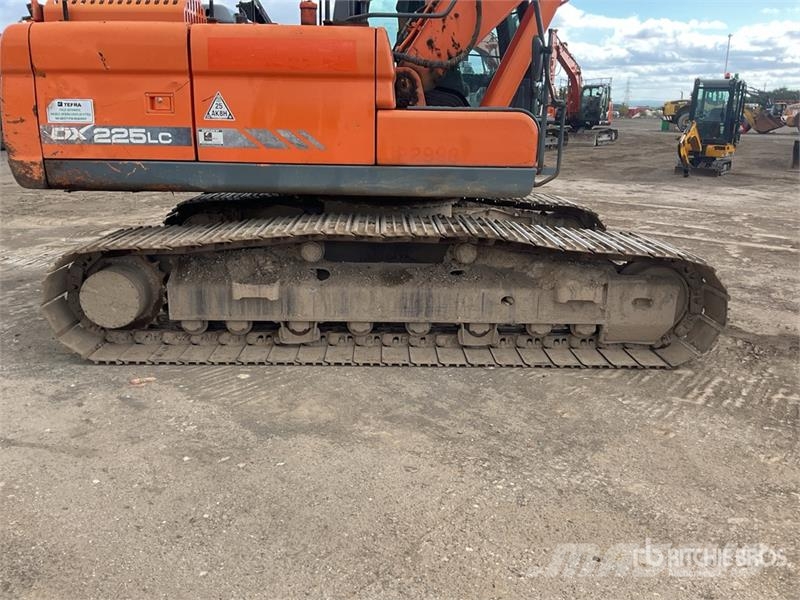 Doosan DX225LC-3 Tracked Excavator Pelle sur chenilles