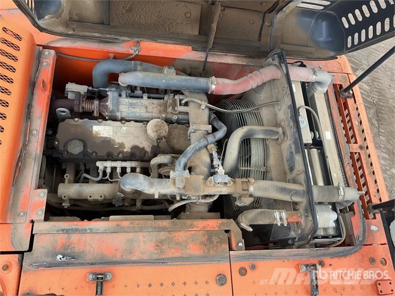Doosan DX225LC-3 Tracked Excavator Pelle sur chenilles