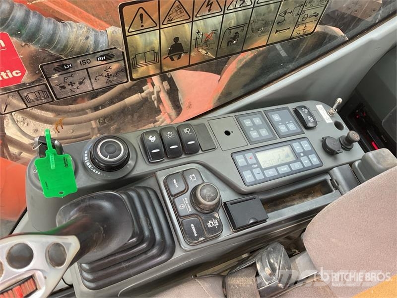 Doosan DX225LC-3 Tracked Excavator Pelle sur chenilles