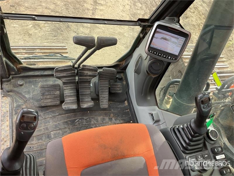 Doosan DX225LC-5 Tracked Excavator Excavatoare pe șenile