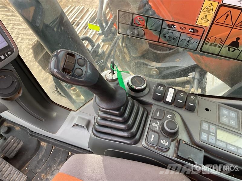 Doosan DX225LC-5 Tracked Excavator Excavatoare pe șenile