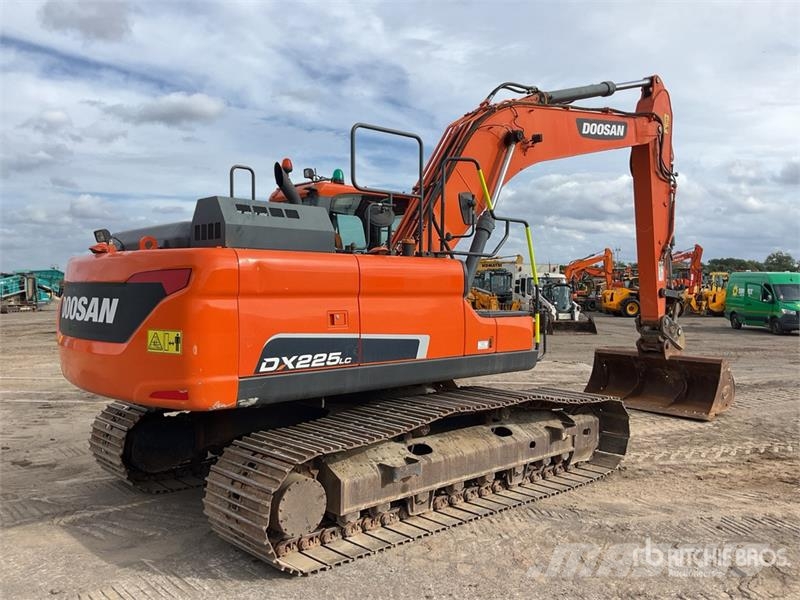 Doosan DX225LC-5 Tracked Excavator Excavatoare pe șenile