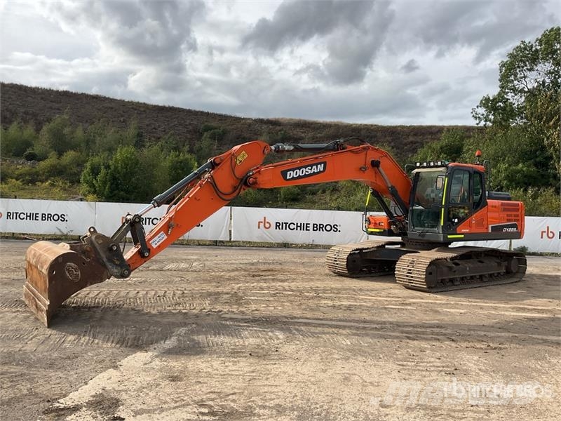 Doosan DX225LC-5 Tracked Excavator Excavatoare pe șenile