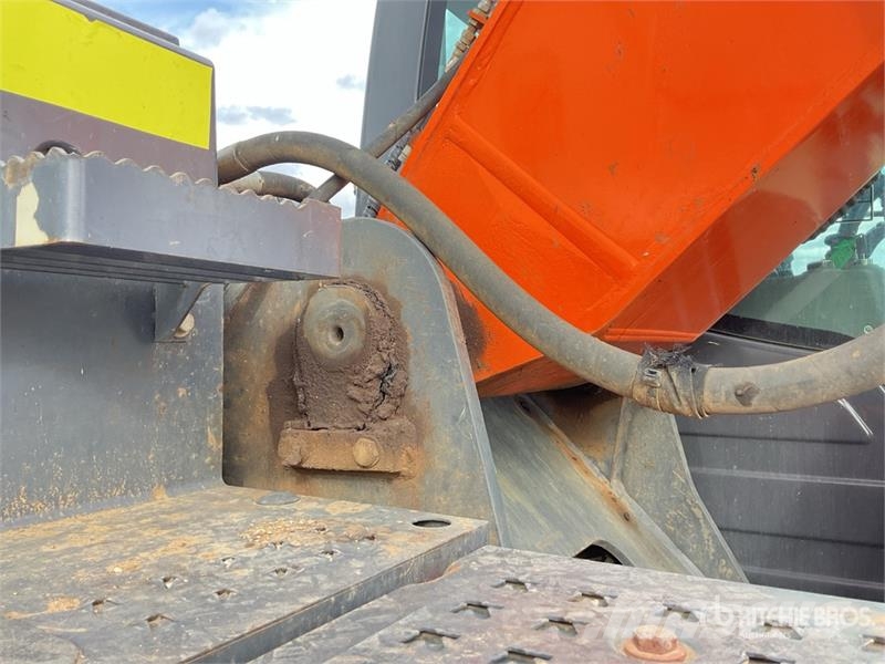 Doosan DX225LC-5 Tracked Excavator Excavatoare pe șenile