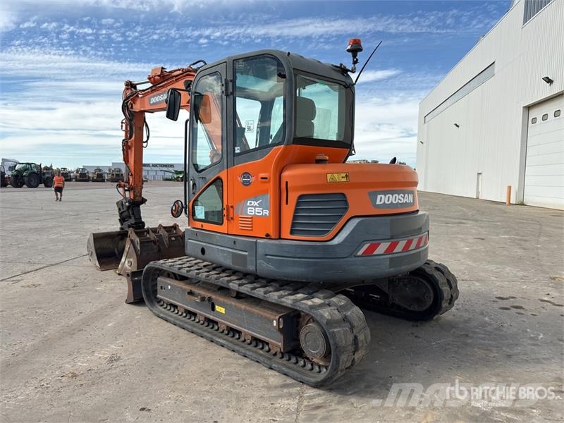 Doosan DX85R-3 Bageri guseničari