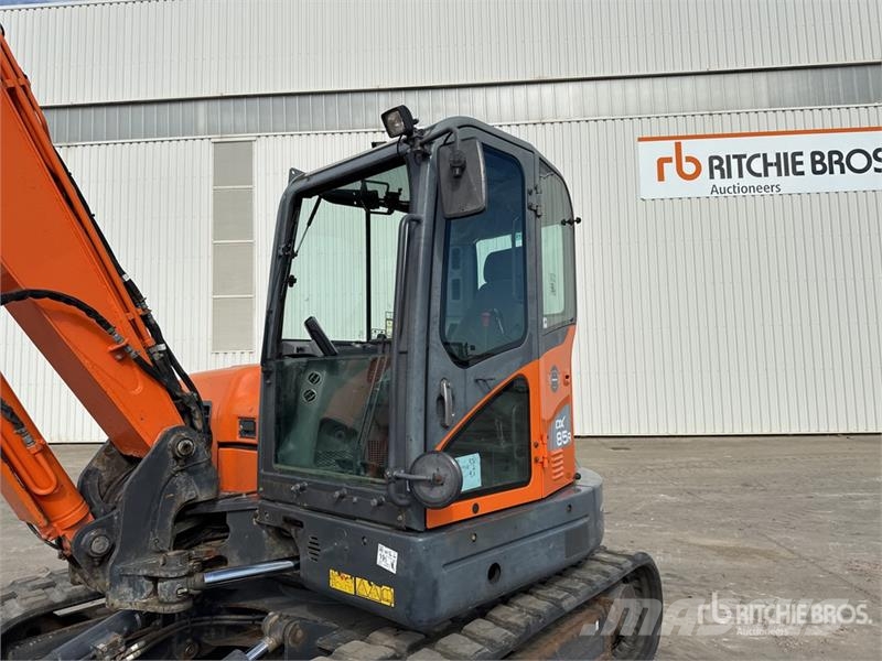 Doosan DX85R-3 Bageri guseničari