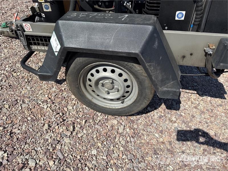Doosan Mobile Compresseur A Air Air Compressor (Inoperabl مكابس
