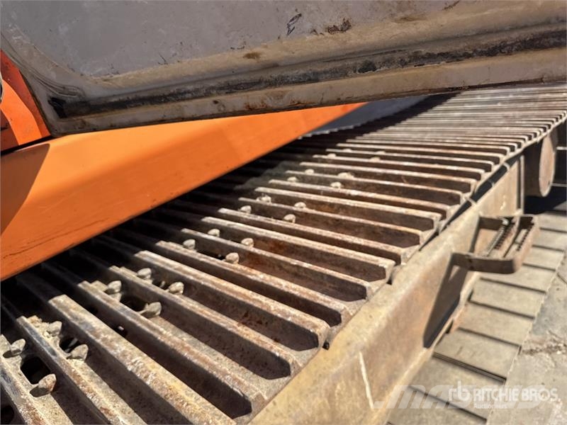 Doosan Solar 255LC-V Long Reach Pelle Sur Chenilles Track Pelle sur chenilles