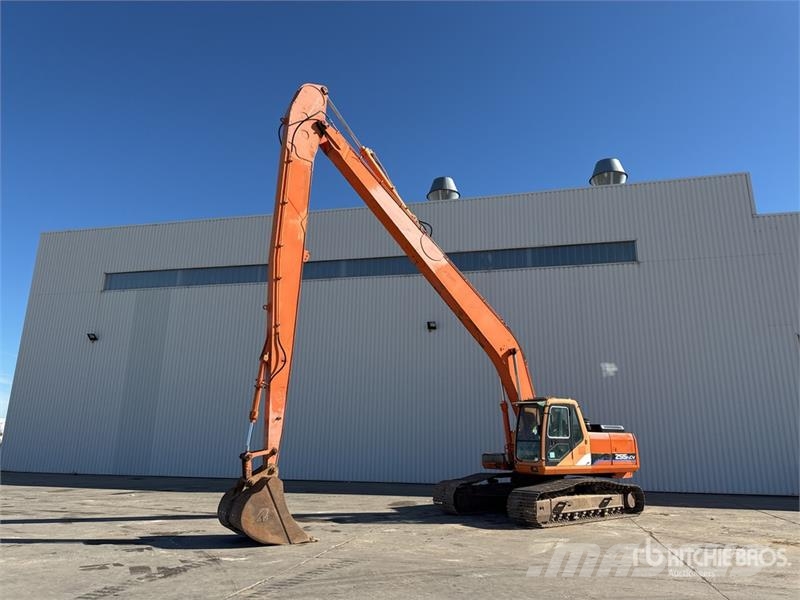 Doosan Solar 255LC-V Long Reach Pelle Sur Chenilles Track Pelle sur chenilles