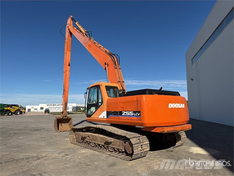 Doosan Solar 255LC-V Long Reach Pelle Sur Chenilles Track Pelle sur chenilles
