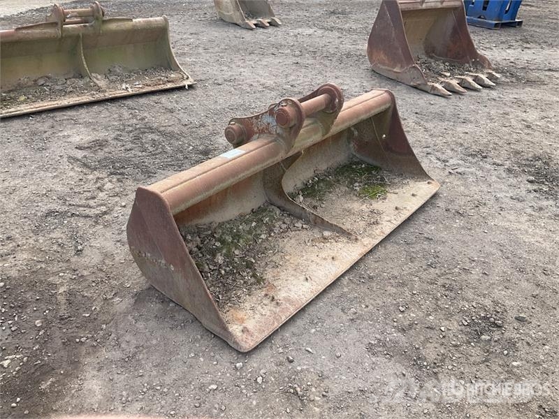 Dromone 1800 mm Cleanup Excavator Bucket Benne