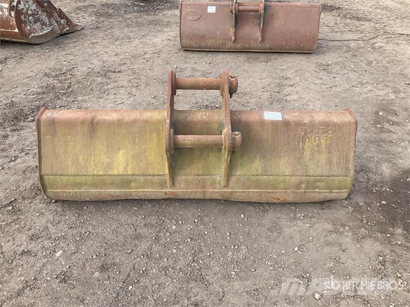 Dromone 1800 mm Cleanup Excavator Bucket Benne