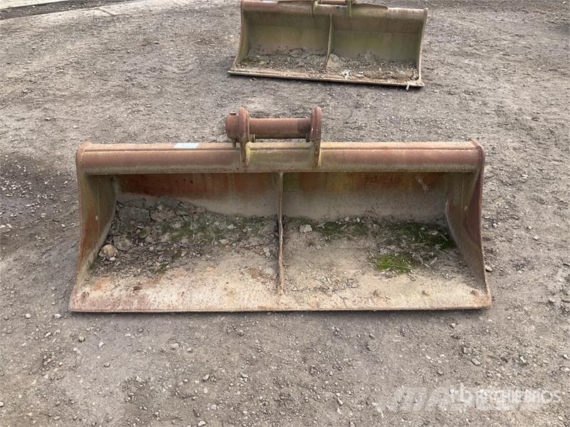 Dromone 1800 mm Cleanup Excavator Bucket Benne