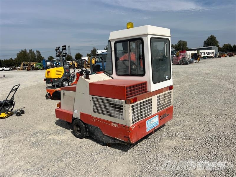 Dulevo 1200M Floor Sweeper Інше збиральне обладнання