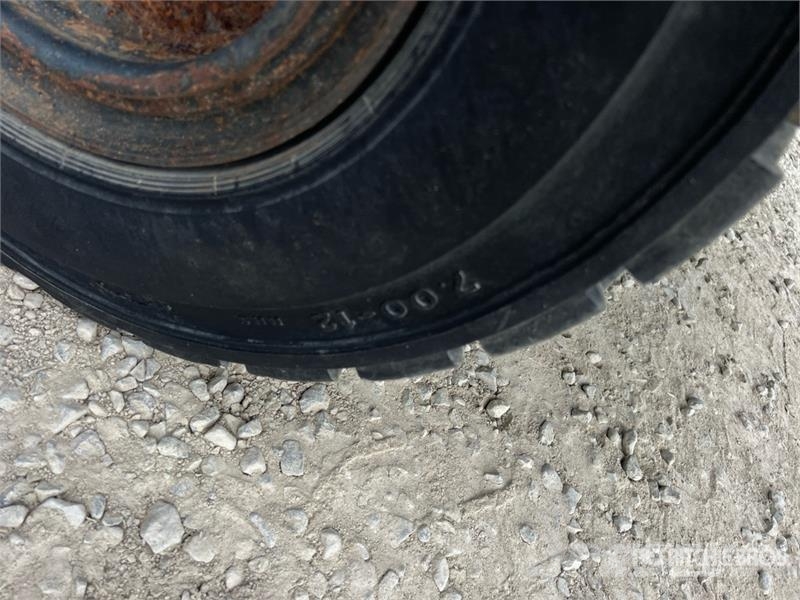 Dulevo 200/5 Sweeper Truck Utcaseprő teherautók