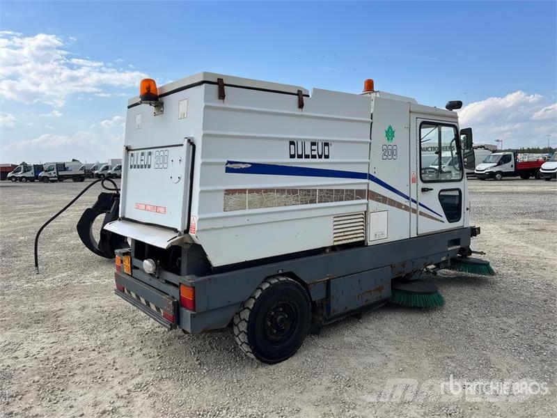Dulevo 200/5 Sweeper Truck Utcaseprő teherautók