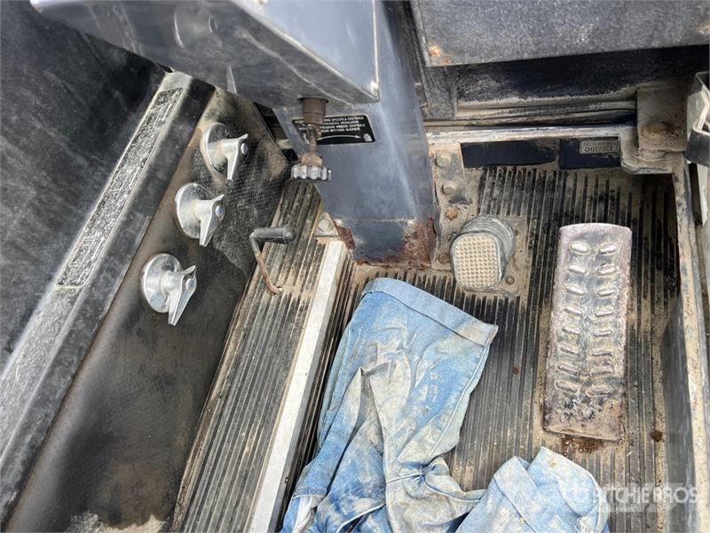 Dulevo 200/5 Sweeper Truck Utcaseprő teherautók