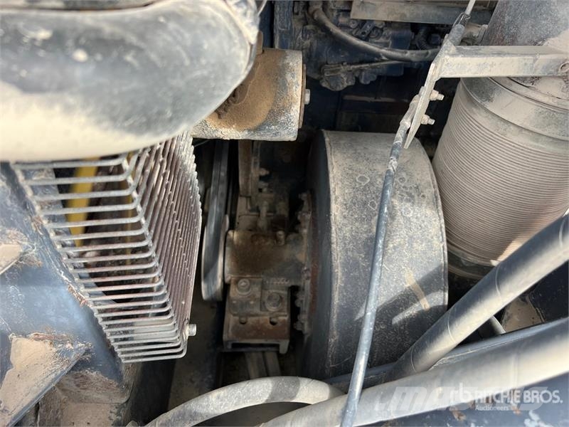Dulevo 200/5 Sweeper Truck Utcaseprő teherautók