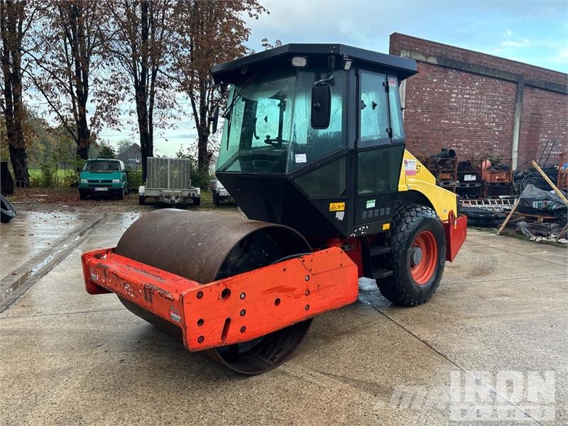 Dynapac CA152D Smooth Drum Compactor Walzenzüge