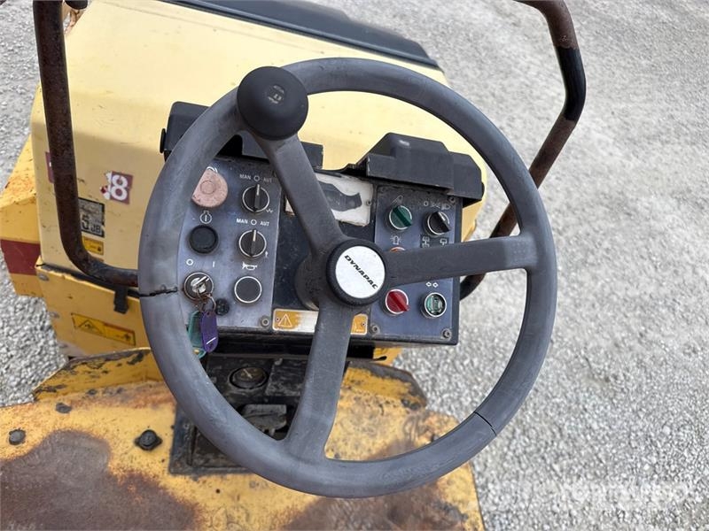 Dynapac CC 142 D Double Drum Roller 双轮压路机