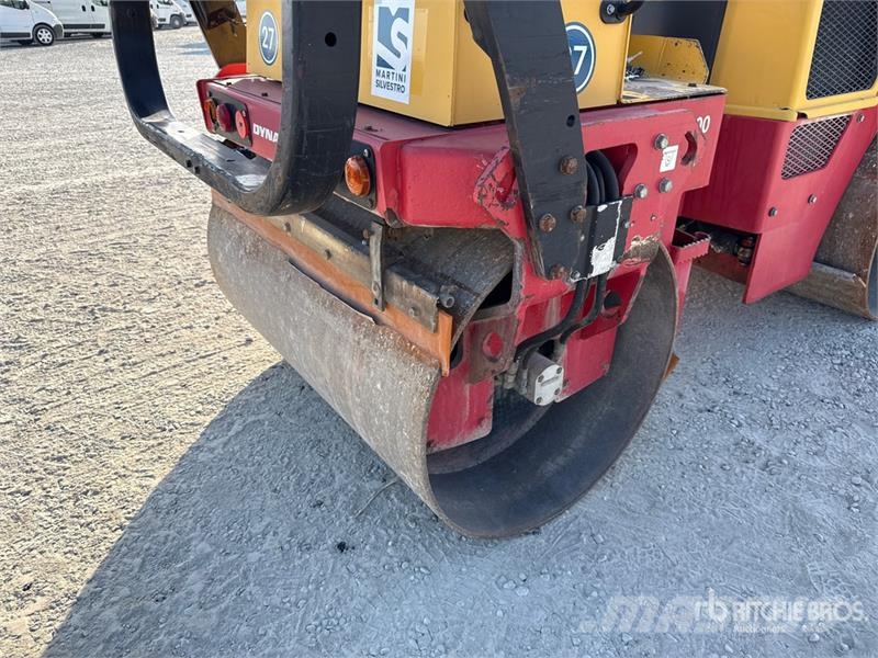 Dynapac CC1300 Ikerdobos hengerek